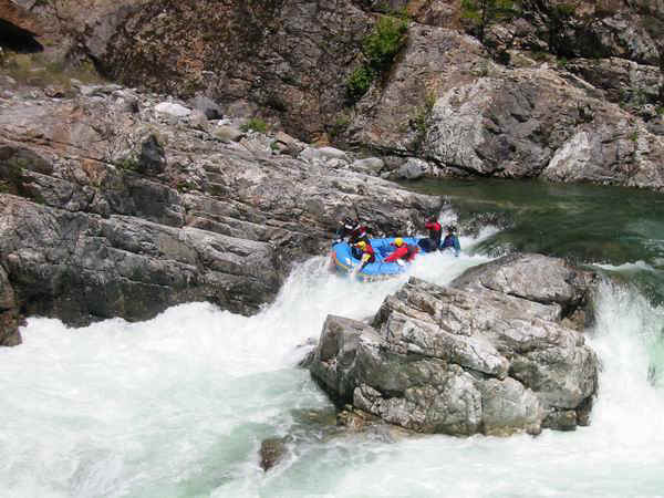 down the chute.JPG (74323 bytes)