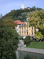 Castle.jpg (7078 bytes)