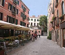 cafe.jpg (13481 bytes)
