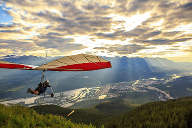 Golden BC hang gliding
