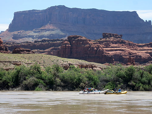 Canyonland National Park from water level