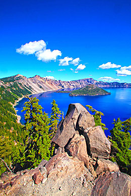 Crater Lake is blue