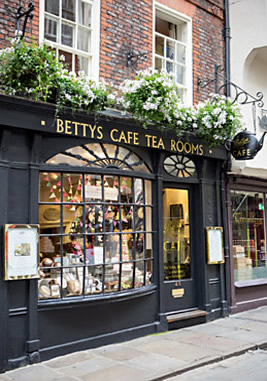 England, Betty's English tea room