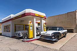 1050s-style Bisbee gas station