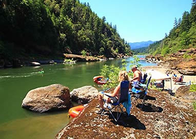 Rogue River lunch stop