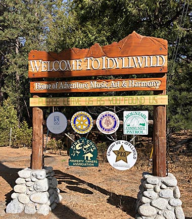 Idyllwild welcome sign