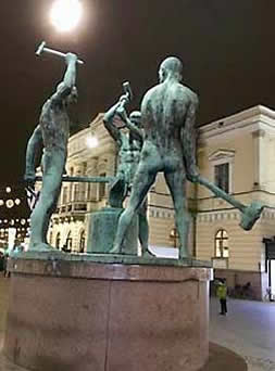 Helsinki, Smiths sculpture