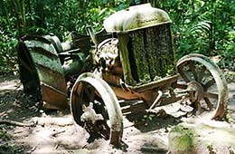 Guatemala, Piedras Negras Peen U 1930s tractor