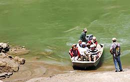 Guatemala, Piedras Negras Usumacinta boat landing