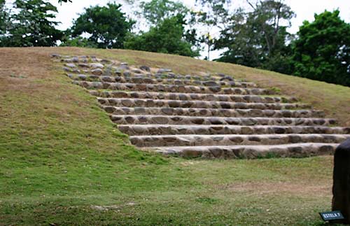 Guatemals Takalik Abaj Structure 11