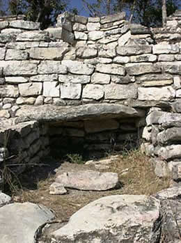 Mexico, Tenam Puente structure 42, burial niche