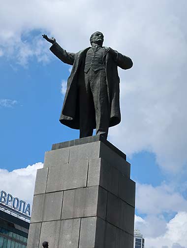 Lenin statue in Novosibirsk