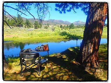Oregon river camp table