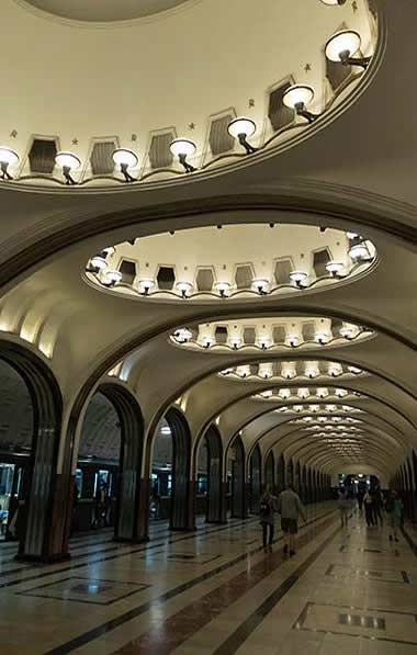 Underground Moscow art showcase