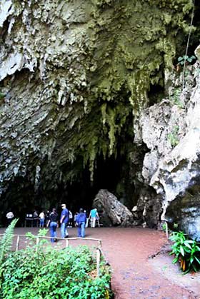 Guácharo Cave entrance