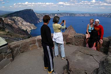 Crater Lake photo-taking