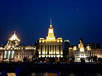 Night along Shanghai’s Bund