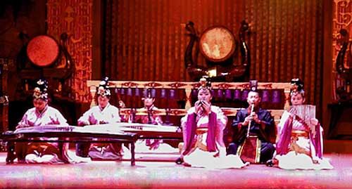 Performance at the Jingzhou Museum’s Music House