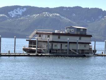 Hoonah houseboat