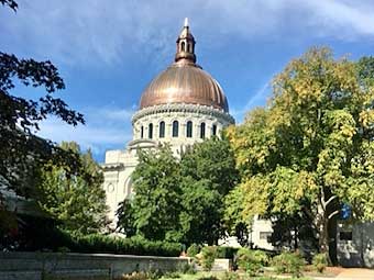 The Cadet Chapel at the Naval Academy has an impressive dome.