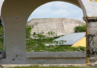 Izamal pyramid from the Basillica courtyard