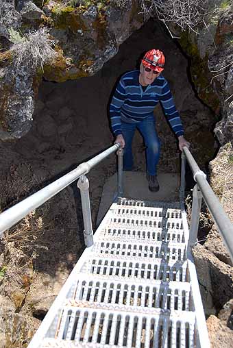 Lava-Beds-National-Monument-entry-ladder