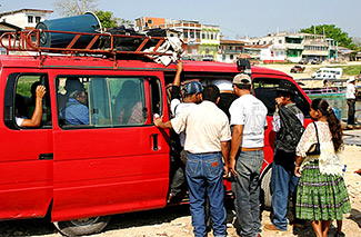 Guatemala_Sayaxche_Taxi   