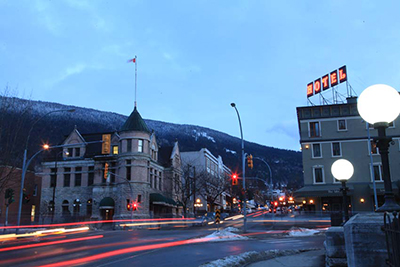 Nelson Hume Hotel evening