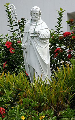 hawaii_ St. Benedict's statatue