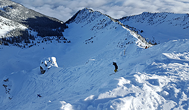 Skiing a chute