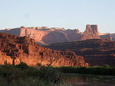 Cataract Canyon sunset on the rocks