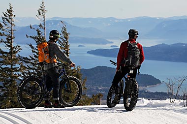 Schweitzer snowbikers