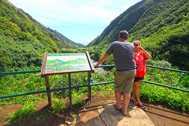 Road to Kahului overlook