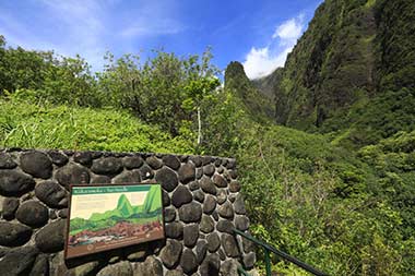 Road to Kahului Iao Needle