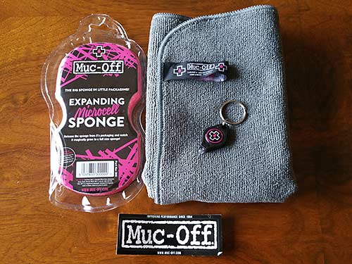 Muc-Off bike cleaning kit cloths