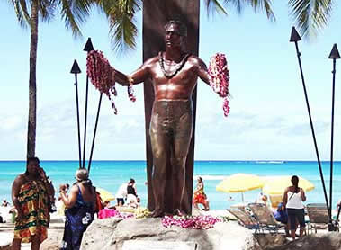 Duke Kahanamoku statue