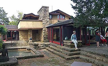 Taliesin, Frank Lloyd Wright house exterior