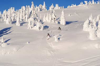 Skiing Big White snow ghosts