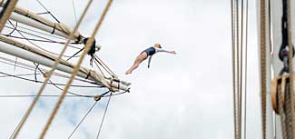 Diving from tall ship in Oslo