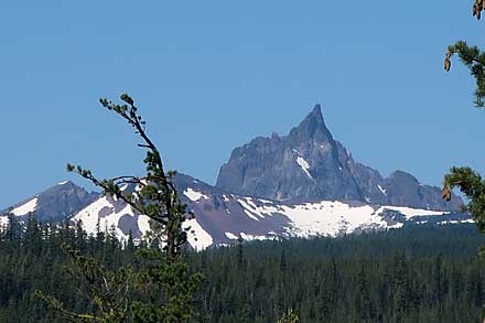 Mount Thielsen from the Maidu Lake area