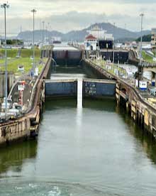 Panama Canal, The Miraflores Locks