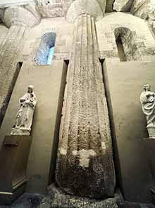 Ortigia duomo column interior